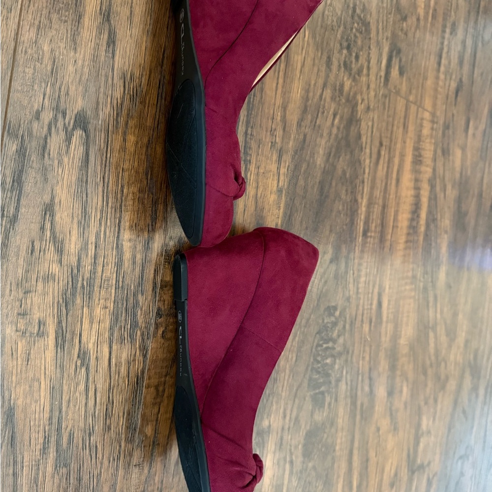 CL by Laundry Burgundy Wedge Shoes - Picture 4 of 5